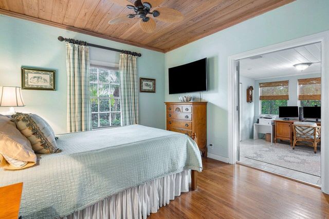 521 N Swinton Avenue, Delray Beach, FL 33444