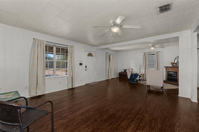 1647 Holiday Boulevard, Bossier City, LA 71112