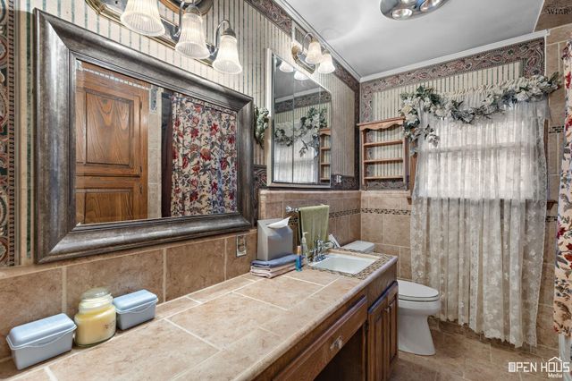 1710 SPEEDWAY AVENUE, Wichita Falls, TX 76301