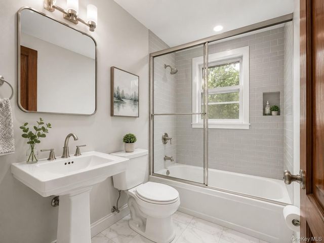 21 Morris Road, Bethpage, NY 11714