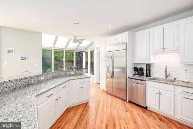 9304 WILDOAK DR, Bethesda, MD 20814
