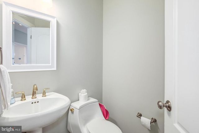 9304 WILDOAK DR, Bethesda, MD 20814