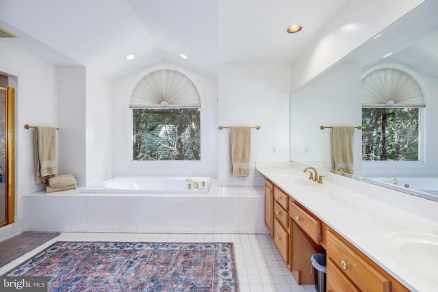 9304 WILDOAK DR, Bethesda, MD 20814