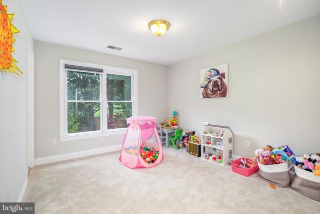 9304 WILDOAK DR, Bethesda, MD 20814