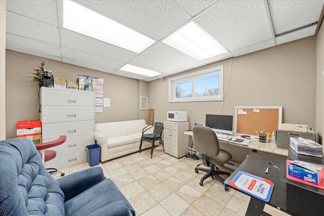 6067 N Northwest Highway, Chicago, IL 60631