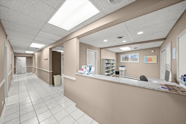 6067 N Northwest Highway, Chicago, IL 60631