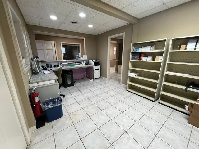 6067 N Northwest Highway, Chicago, IL 60631