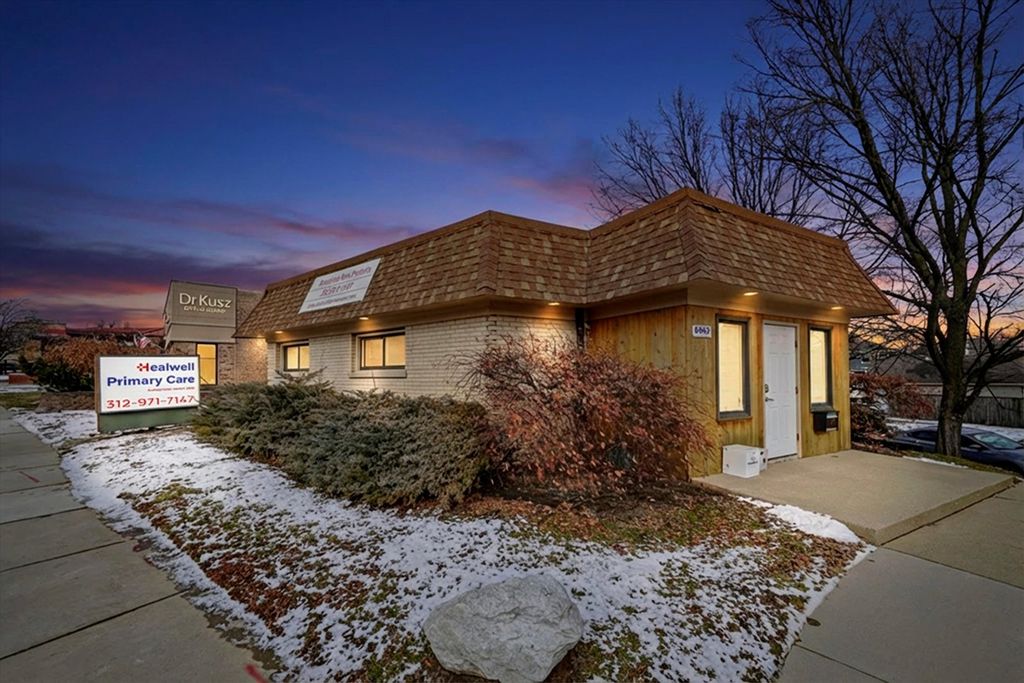 6067 N Northwest Highway, Chicago, IL 60631