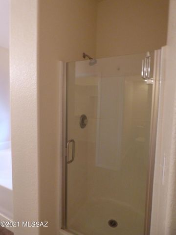 8704 N Frampton Place, Tucson, AZ 85742