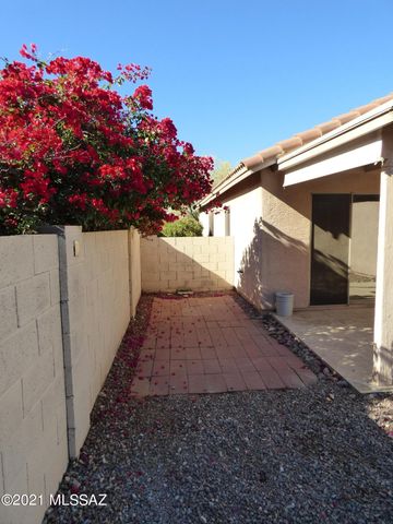 8704 N Frampton Place, Tucson, AZ 85742