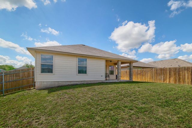 1704 T H Johnson DR, Taylor, TX 76574
