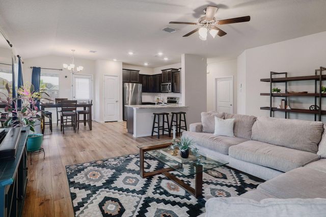 1704 T H Johnson DR, Taylor, TX 76574