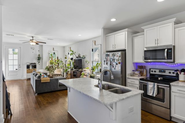 749 Cottage Park Dr, Nashville, TN 37207