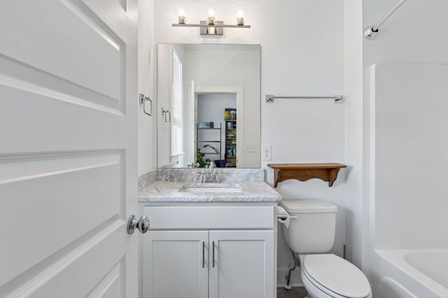749 Cottage Park Dr, Nashville, TN 37207
