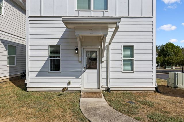 749 Cottage Park Dr, Nashville, TN 37207