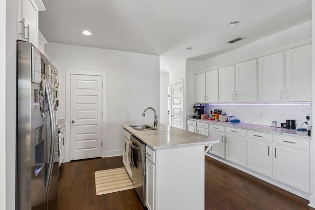 749 Cottage Park Dr, Nashville, TN 37207