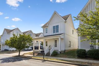 749 Cottage Park Dr, Nashville, TN 37207