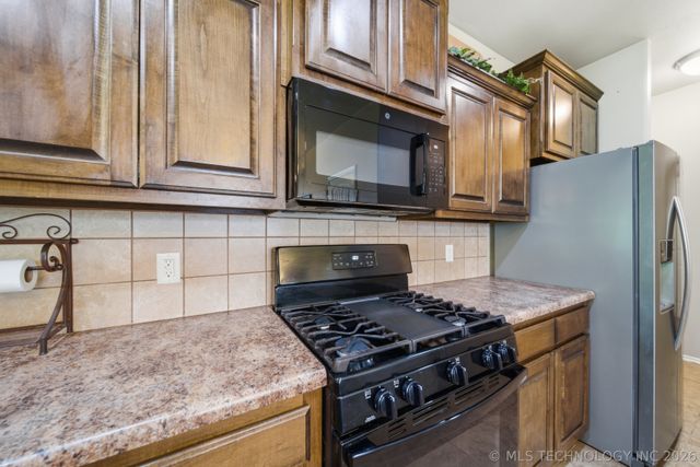 1435 W Burnham Avenue, Sapulpa, OK 74066