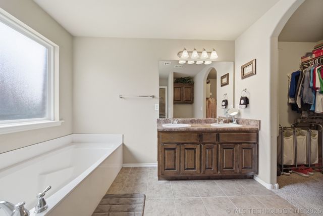 1435 W Burnham Avenue, Sapulpa, OK 74066