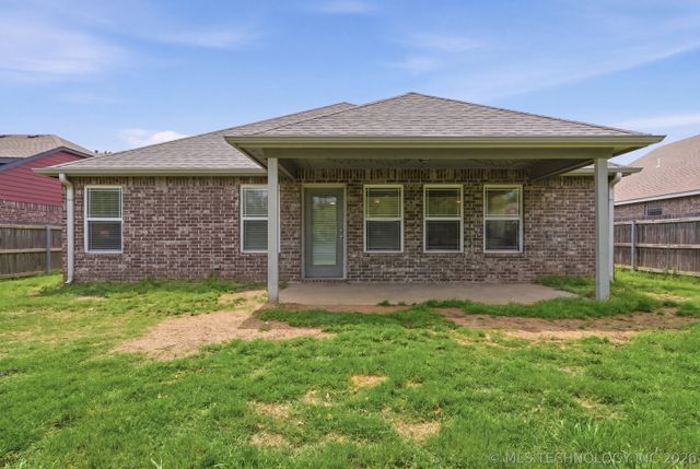 1435 W Burnham Avenue, Sapulpa, OK 74066