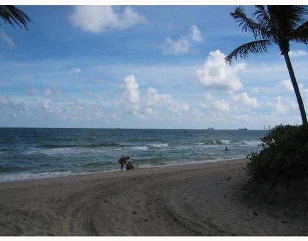 2841 N Ocean Boulevard 2008, Fort Lauderdale, FL 33308