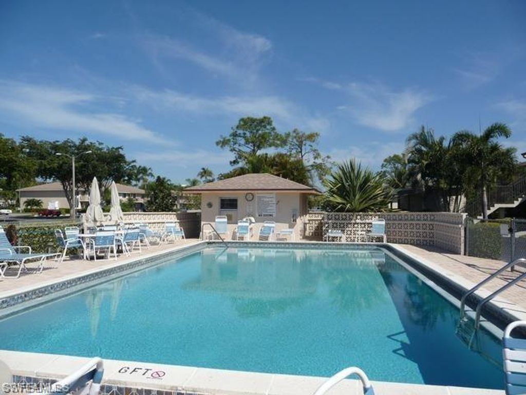 123 Palm DR 2862, NAPLES, FL 34112 — exterior