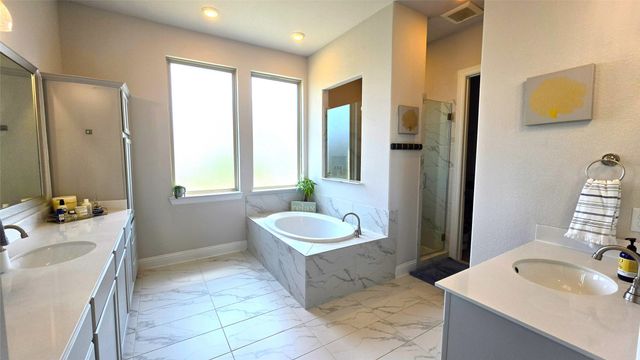 217 Longwood Drive, Sunnyvale, TX 75182