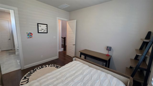 217 Longwood Drive, Sunnyvale, TX 75182