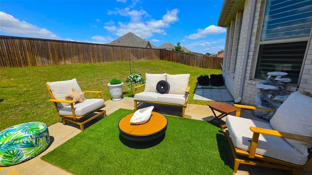 217 Longwood Drive, Sunnyvale, TX 75182