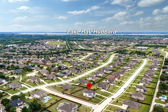217 Longwood Drive, Sunnyvale, TX 75182