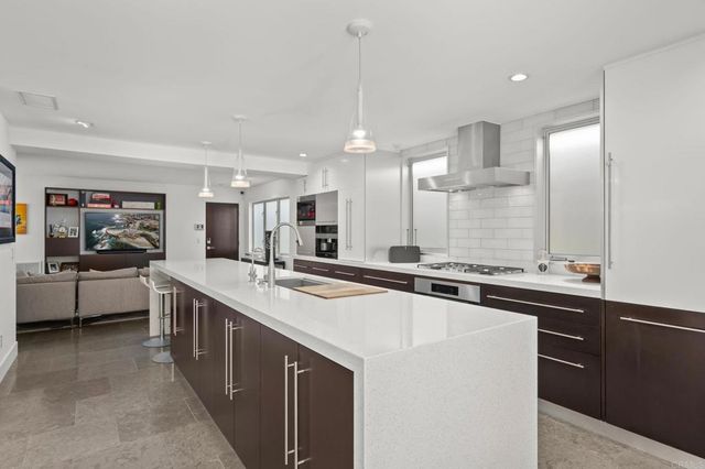 13936 Mira Montana Dr., Del Mar, CA 92014