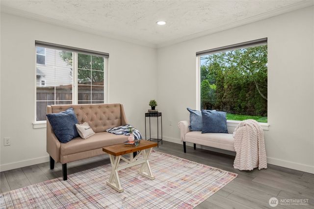 10112 SE 200th Street, Kent, WA 98031