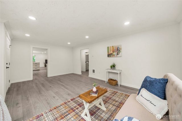 10112 SE 200th Street, Kent, WA 98031