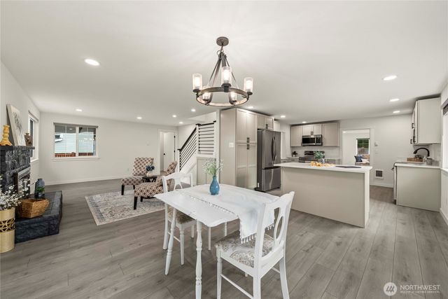 10112 SE 200th Street, Kent, WA 98031