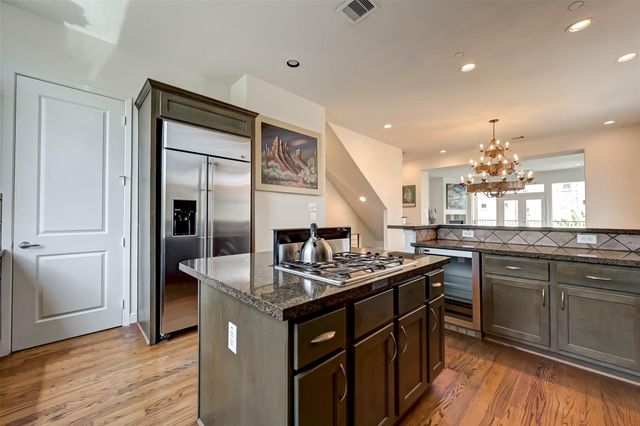 5202 Rose Street A, Houston, TX 77007