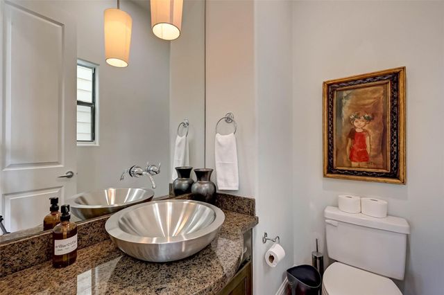 5202 Rose Street A, Houston, TX 77007