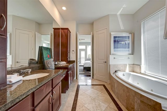 5202 Rose Street A, Houston, TX 77007