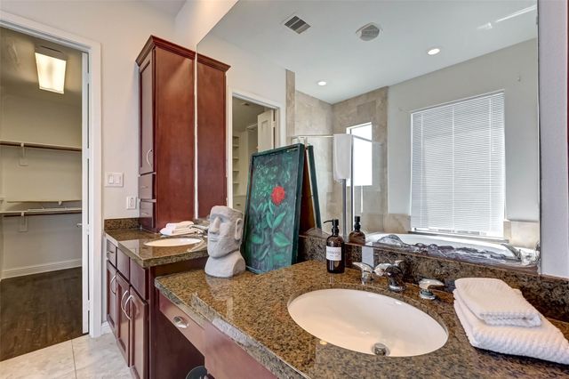5202 Rose Street A, Houston, TX 77007
