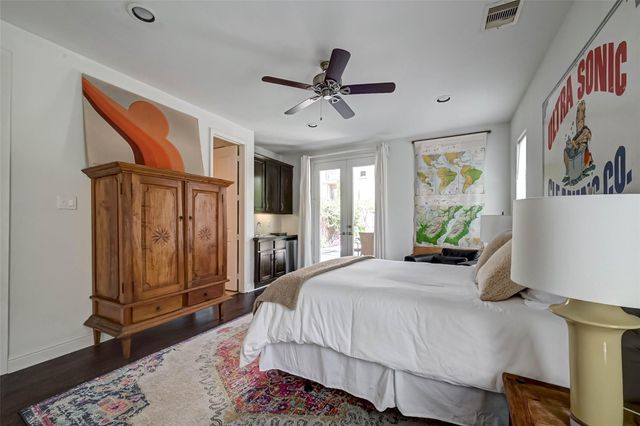 5202 Rose Street A, Houston, TX 77007