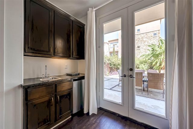 5202 Rose Street A, Houston, TX 77007