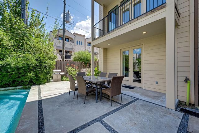 5202 Rose Street A, Houston, TX 77007