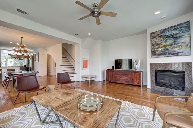 5202 Rose Street A, Houston, TX 77007