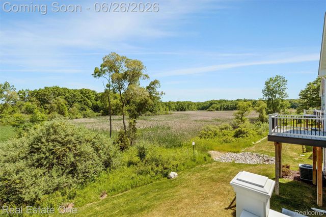 5318 Trail Vista Drive, West Bloomfield Charter Township, MI 48323