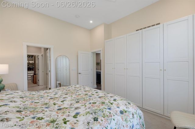 5318 Trail Vista Drive, West Bloomfield Charter Township, MI 48323