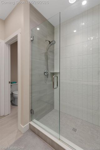 5318 Trail Vista Drive, West Bloomfield Charter Township, MI 48323