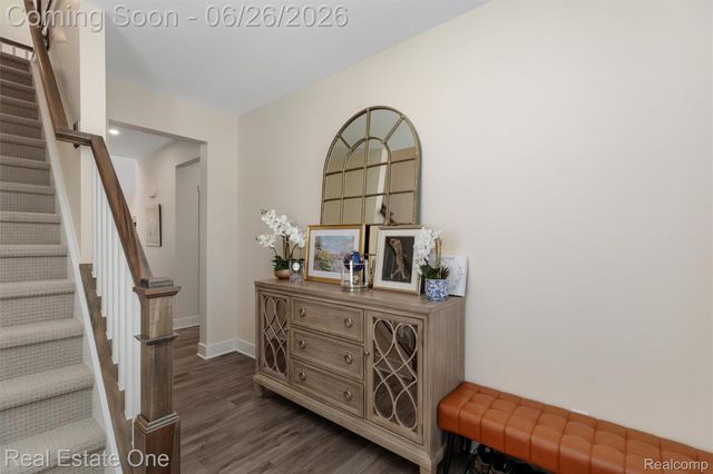 5318 Trail Vista Drive, West Bloomfield Charter Township, MI 48323