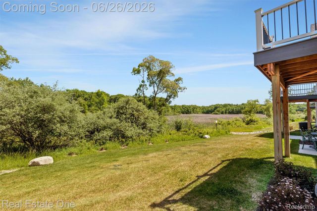 5318 Trail Vista Drive, West Bloomfield Charter Township, MI 48323