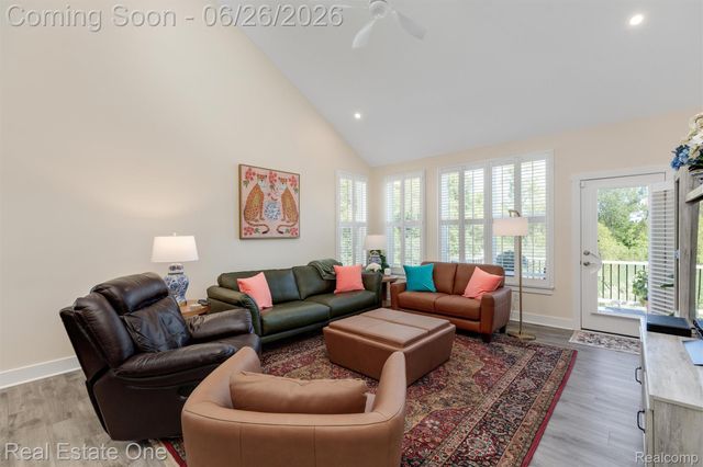 5318 Trail Vista Drive, West Bloomfield Charter Township, MI 48323
