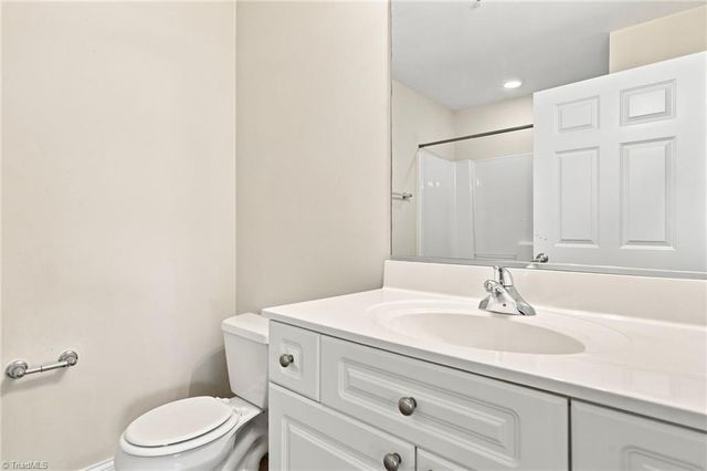 4762 Tatton Park Circle 2D, Winston-salem, NC 27103