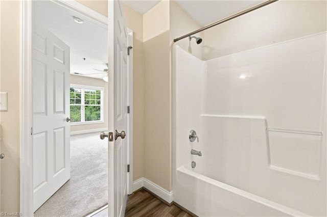 4762 Tatton Park Circle 2D, Winston-salem, NC 27103